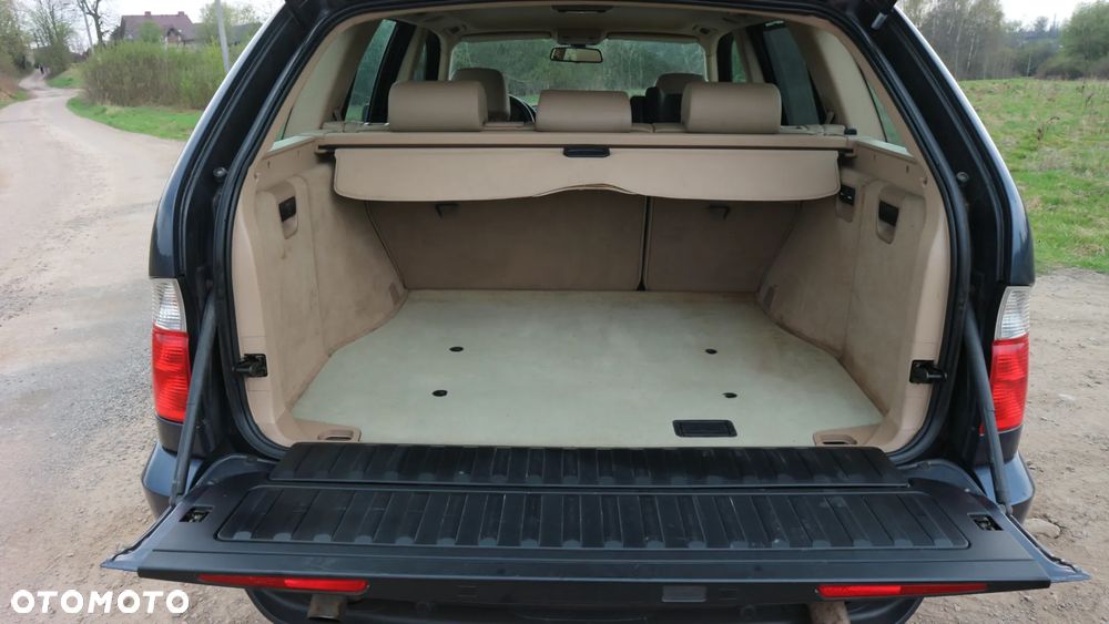 BMW X5 3.0 i - 16