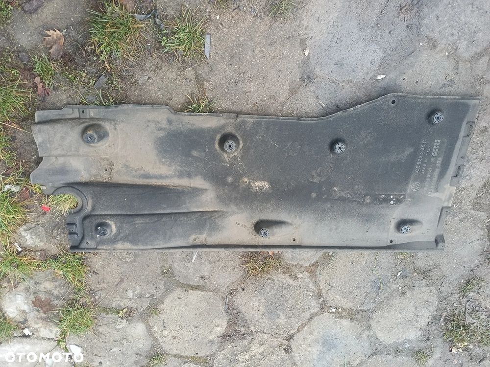 OSŁONA PODWOZIA PŁYTA LEWA VW PASSAT B8 KOMBI 3Q0825505C - 1