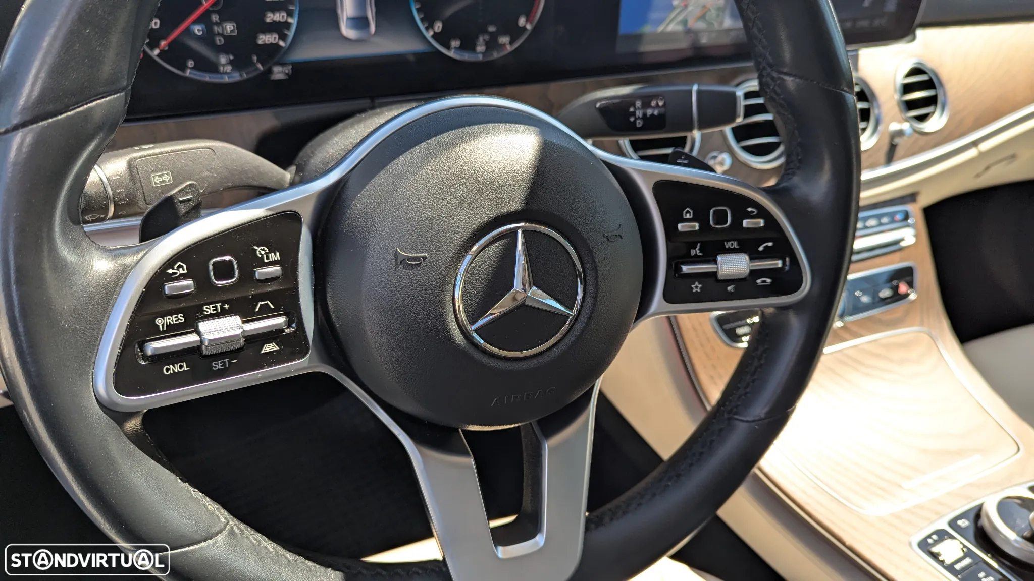 Mercedes-Benz E 220 d Exclusive Line - 14