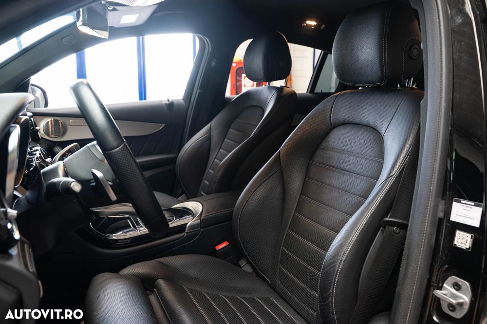 Mercedes-Benz GLC Coupe 300 e 4Matic 9G-TRONIC AMG Line - 7