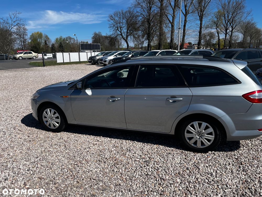 Ford Mondeo 2.0 TDCi Ambiente - 3