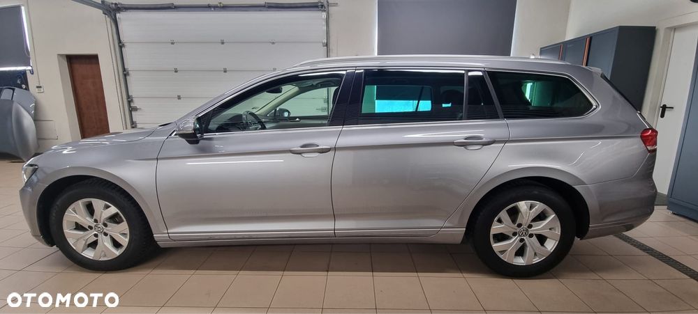 Volkswagen Passat - 2