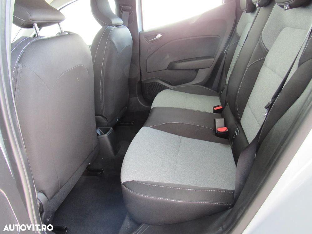 Renault Clio - 15