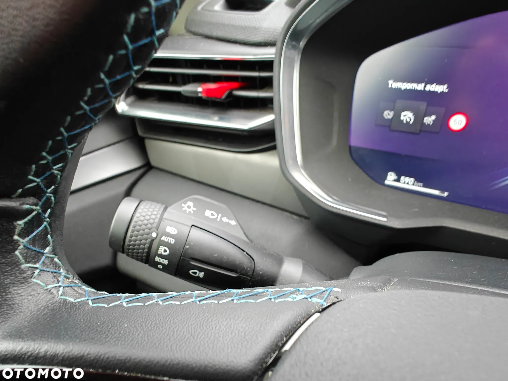 Volvo XC 40 - 25