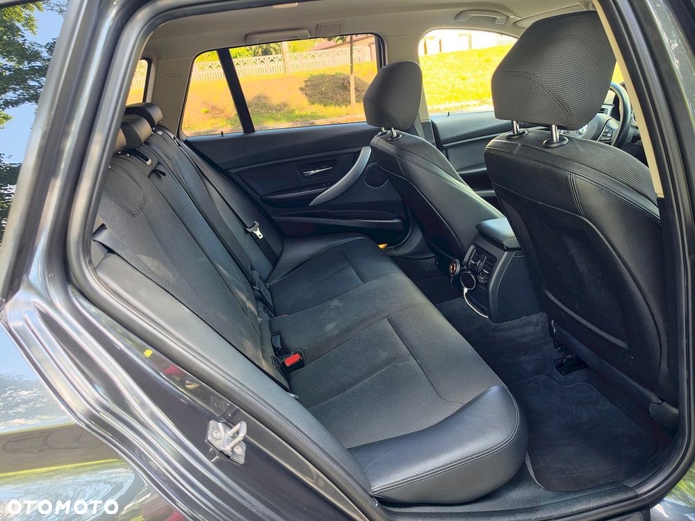 BMW Seria 3 318d Modern Line - 23