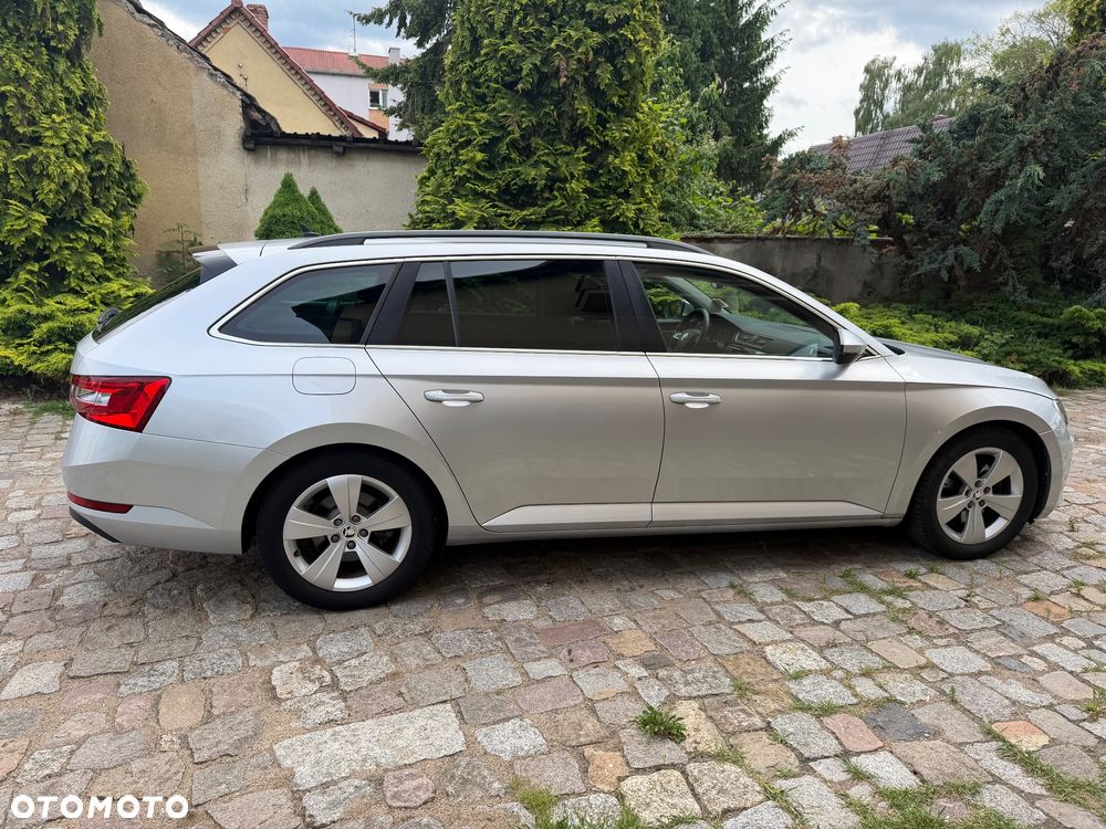 Skoda Superb 1.6 TDI GreenLine - 7