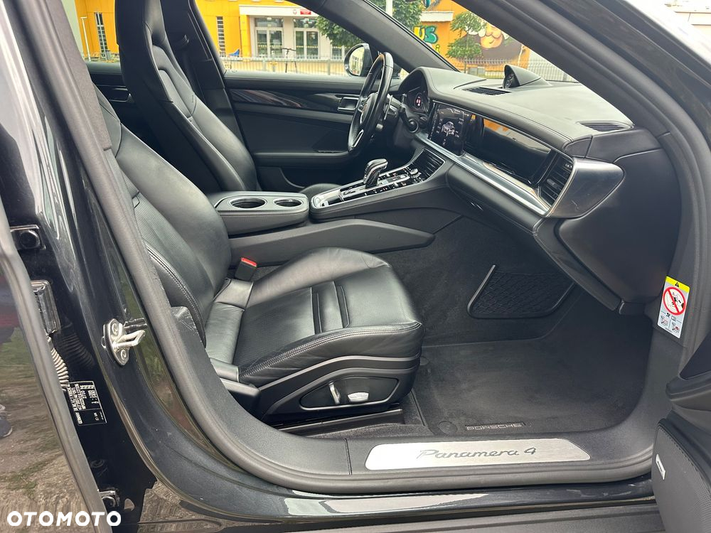 Porsche Panamera 4 E-Hybrid - 14