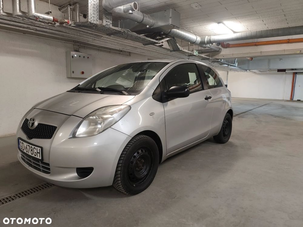 Toyota Yaris 1.3 Luna A/C - 1