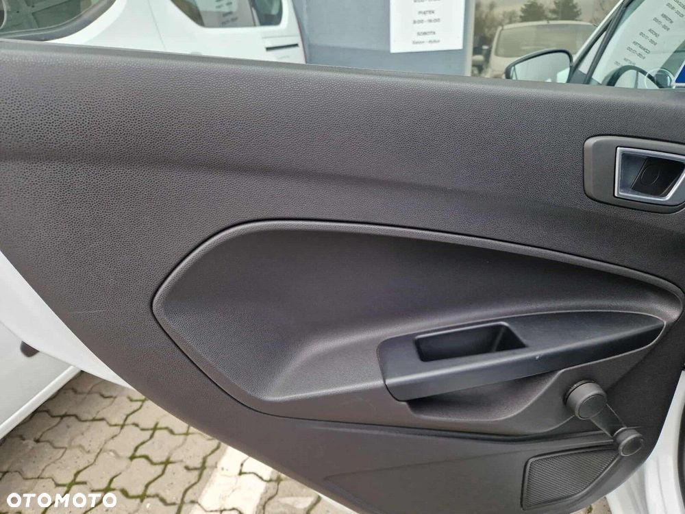 Ford Fiesta - 19