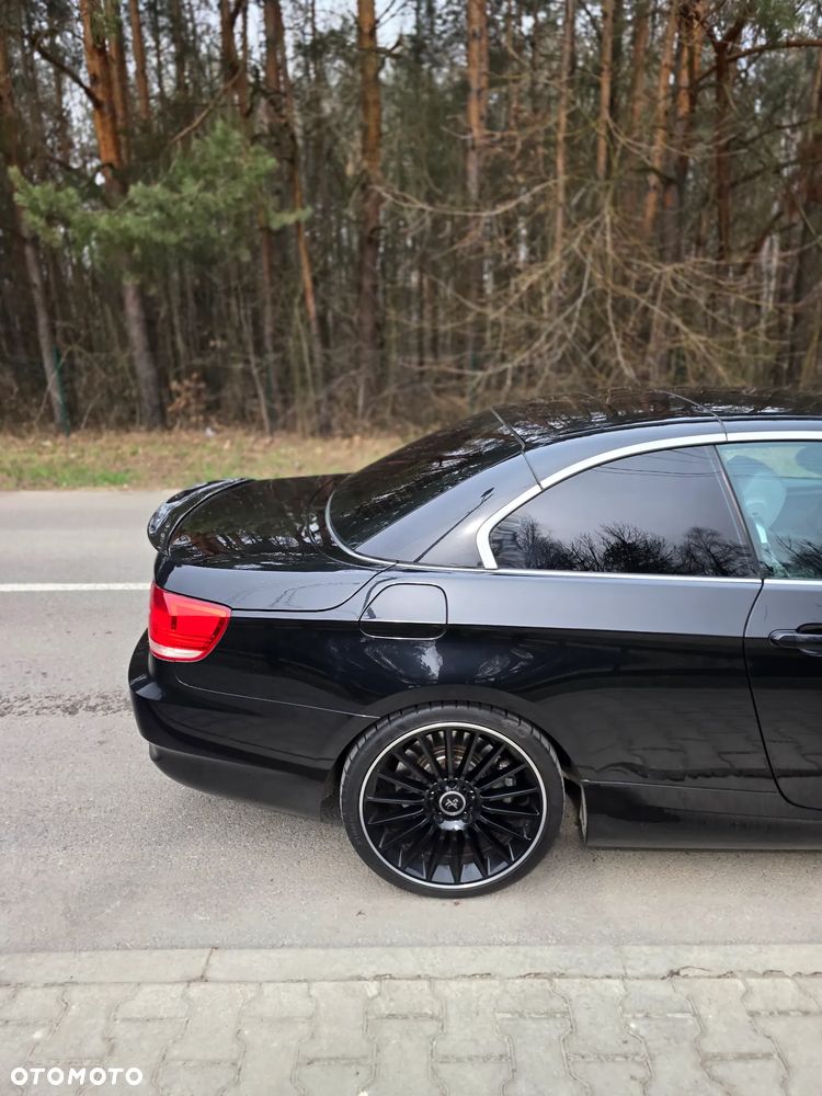 BMW Seria 3 330i M Sport Edition - 16