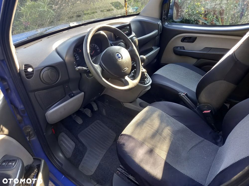 Fiat Doblo - 23