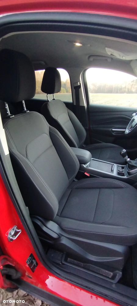 Ford Kuga 1.5 EcoBoost 2x4 Titanium - 23