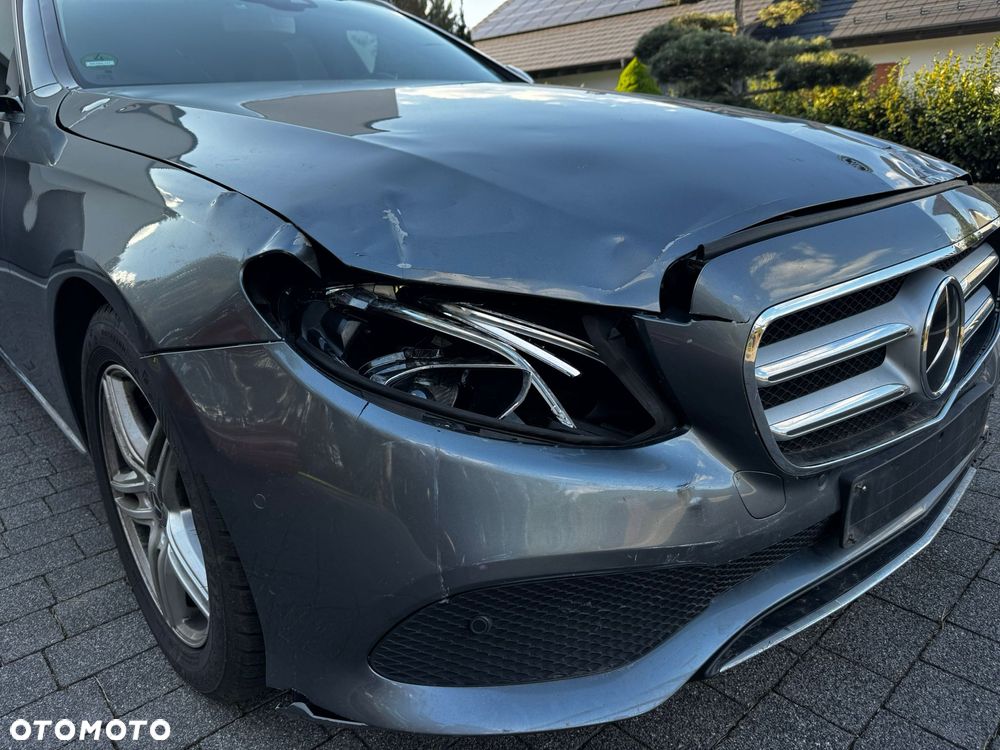 Mercedes-Benz Klasa E 220 d 9G-TRONIC - 13