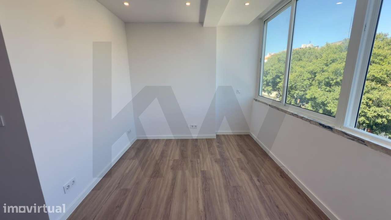 T2 Remodelado com 2 Varandas em Águas Livres – Pronto a Habitar - Grande imagem: 5/24