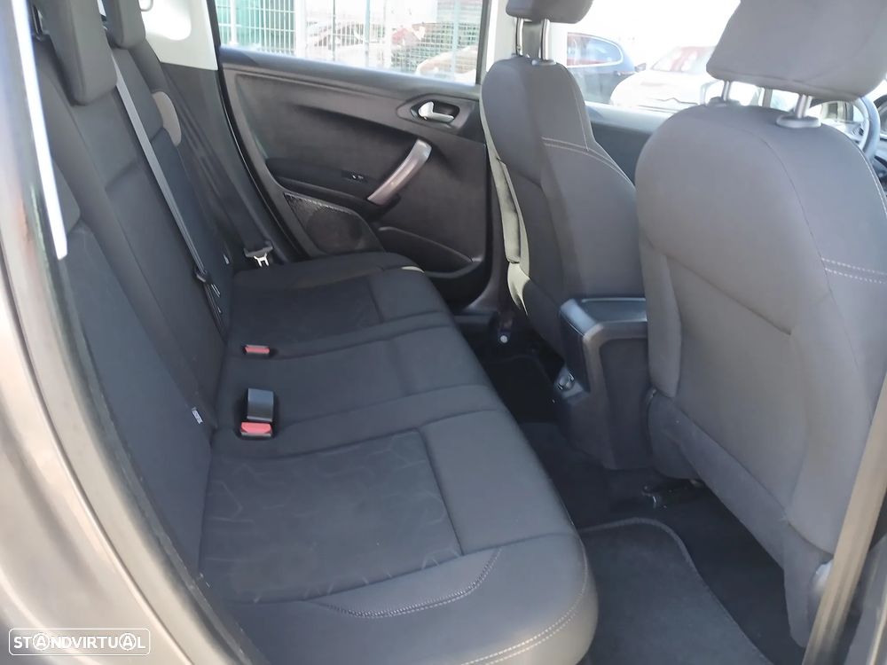 Peugeot 2008 1.2 PureTech Style - 19