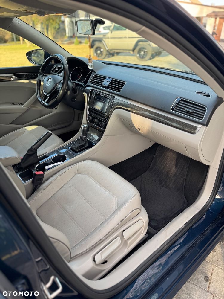 Volkswagen Passat - 8