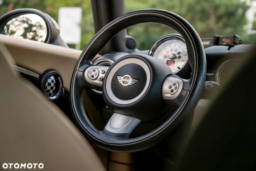 MINI Cooper Standard - 12