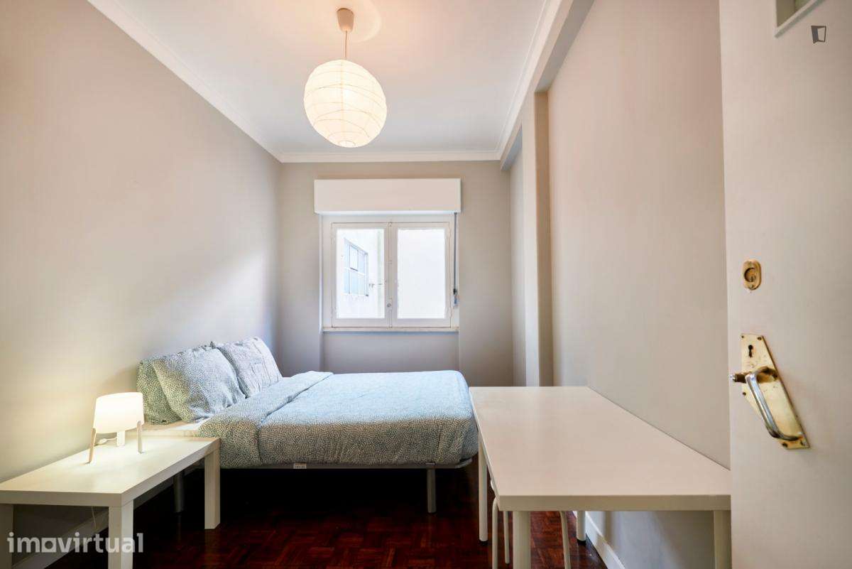 Quarto - localizado em Benfica Lisbon - Grande imagem: 2/43