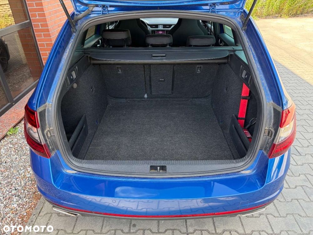 Skoda Octavia 2.0 TDI SCR 4x4 RS DSG - 28