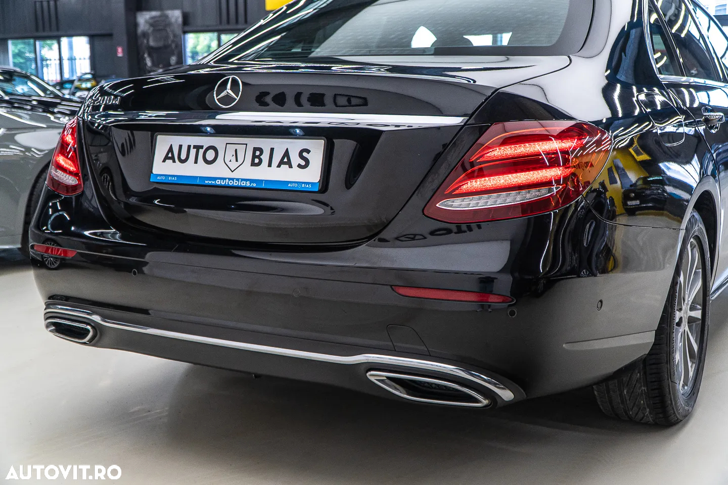 Mercedes-Benz E 200 d 9G-TRONIC Avantgarde - 13