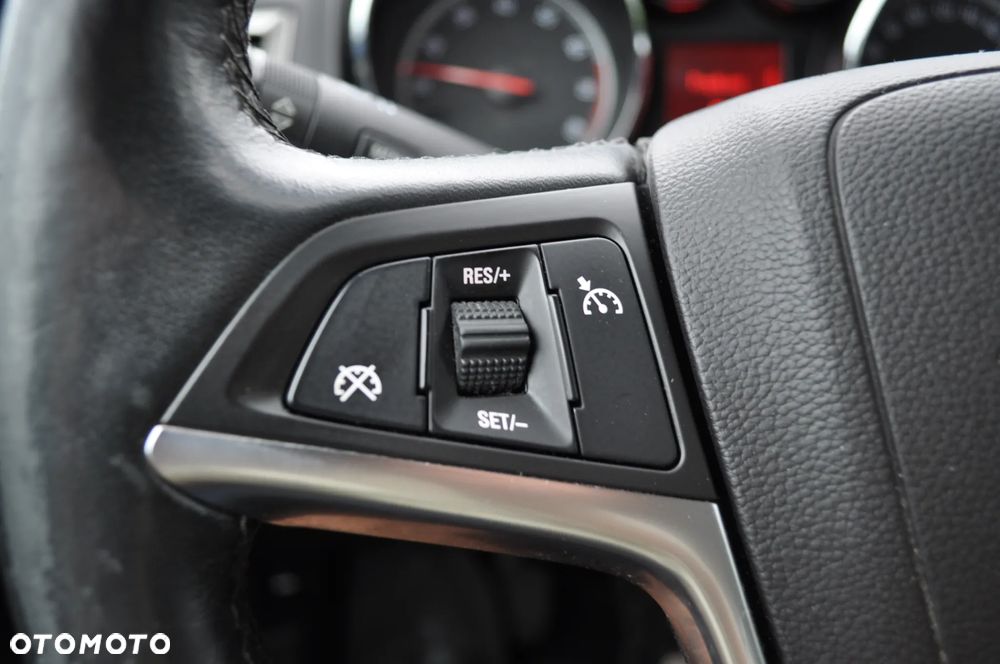 Opel Astra 1.4 Turbo Sports Tourer 150 Jahre - 24