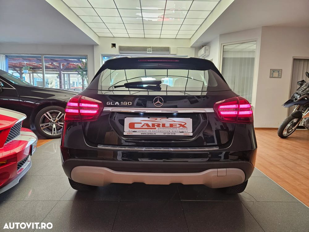 Mercedes-Benz GLA - 7