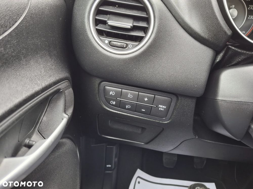 Fiat Punto 1.4 Young - 24