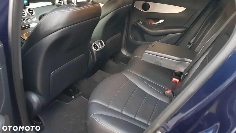 Mercedes-Benz GLC 200 d 4Matic 9G-TRONIC - 25