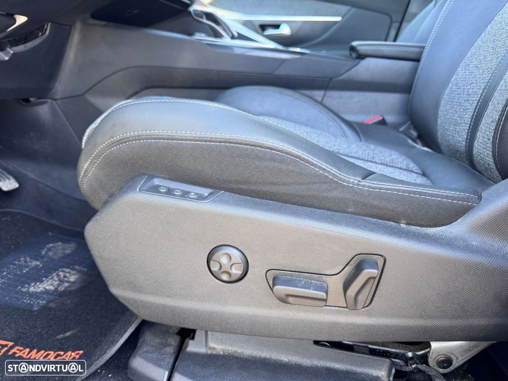 Peugeot 3008 1.2 PureTech Allure EAT8 - 11
