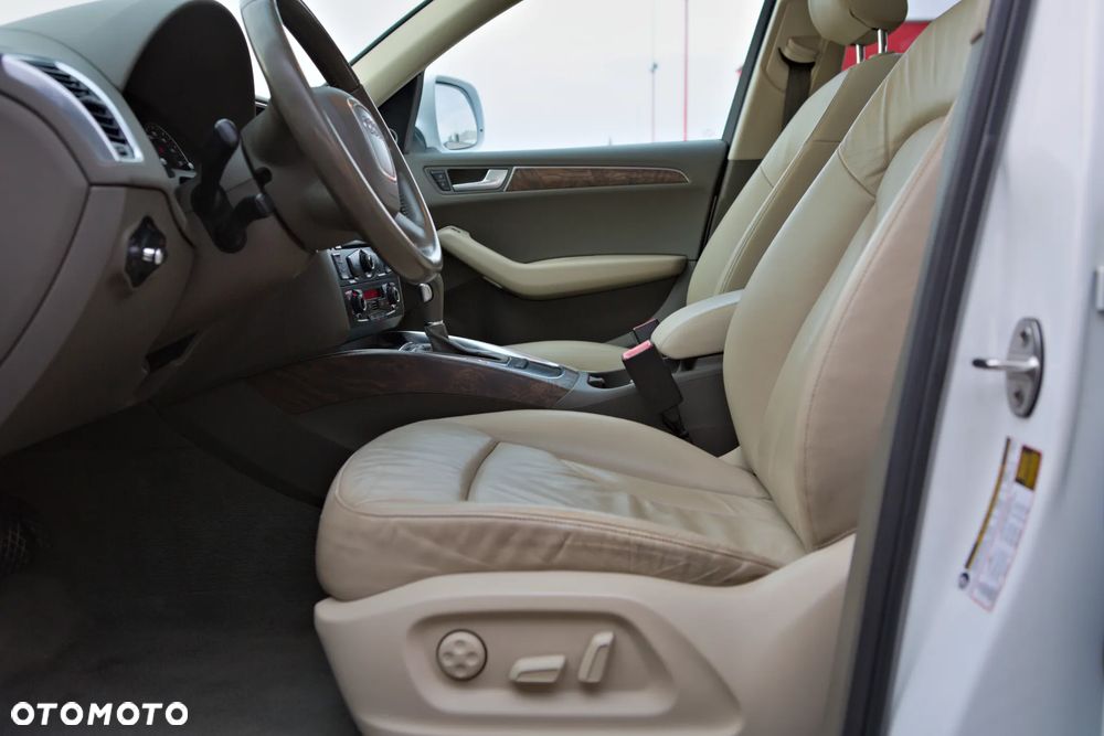 Audi Q5 3.2 FSI Quattro S tronic - 15