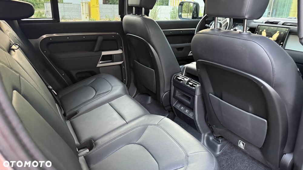 Land Rover Defender 3.0 D250 mHEV HSE - 39