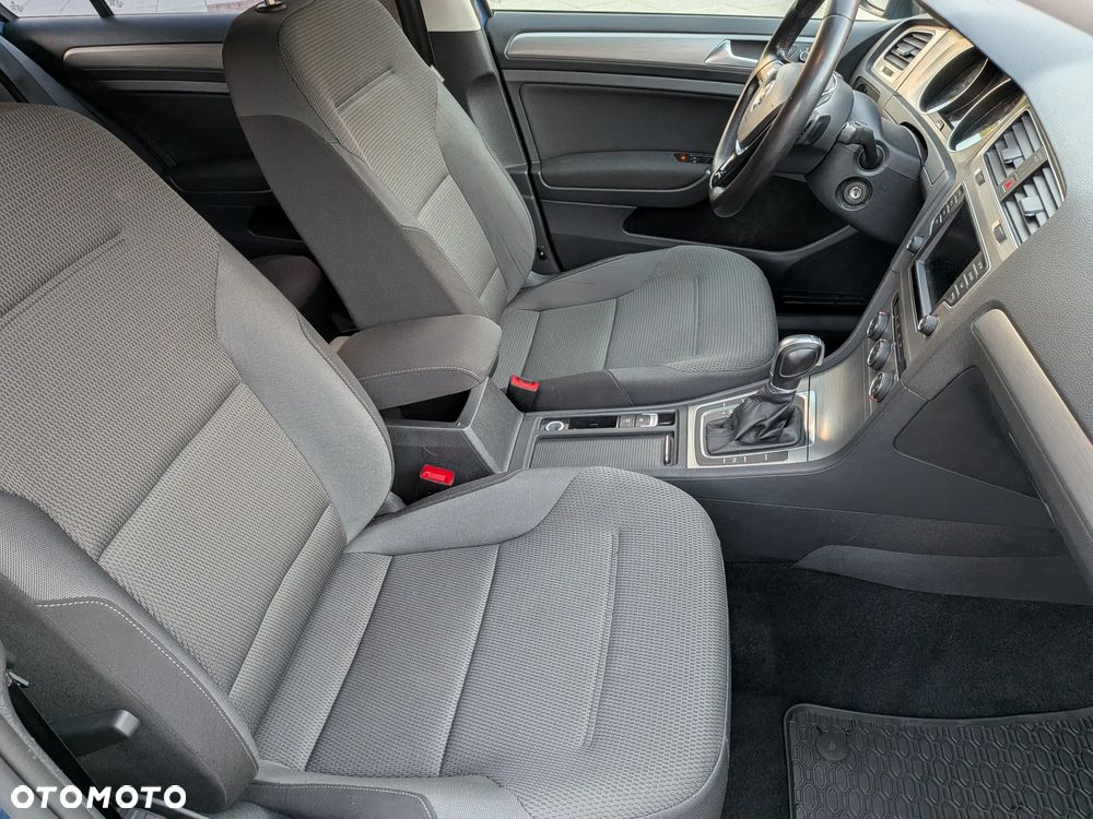 Volkswagen Golf 1.4 TSI BMT Comfortline DSG - 12