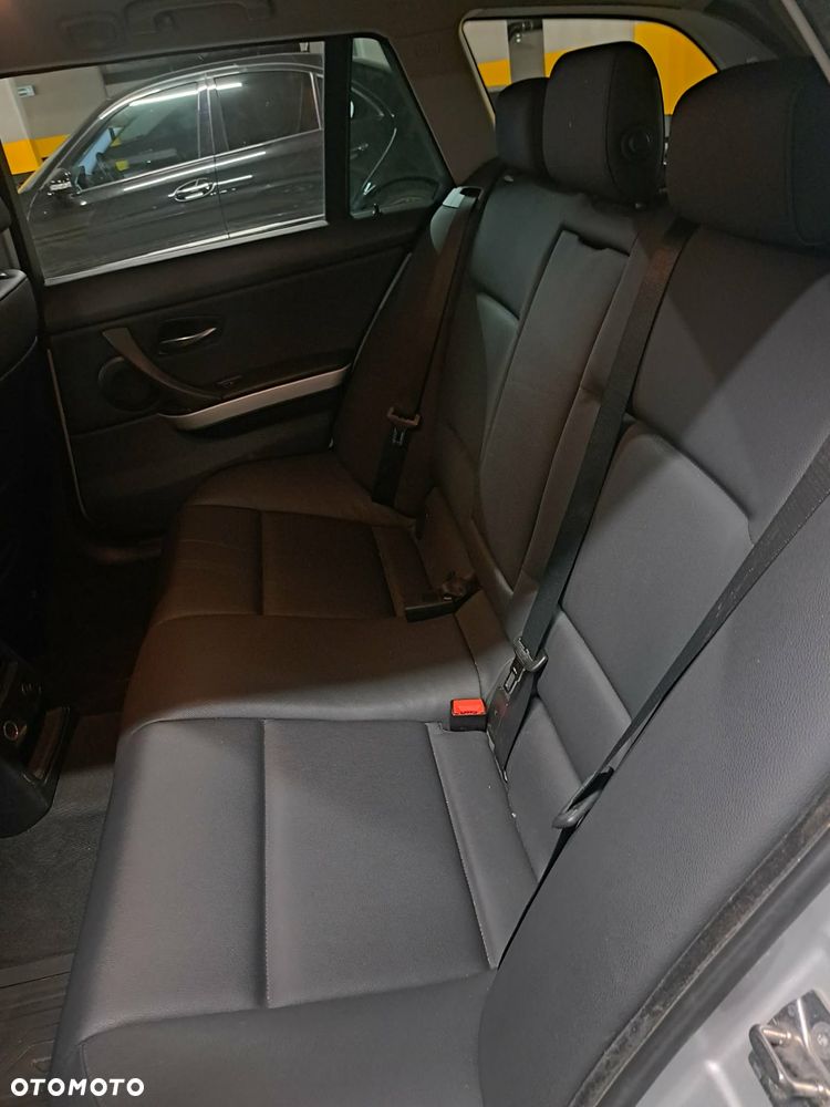 BMW Seria 3 - 16