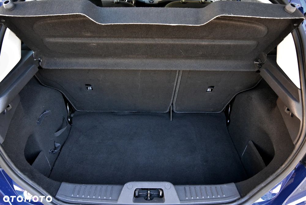 Ford Fiesta 1.25 Ambiente EU5 - 19