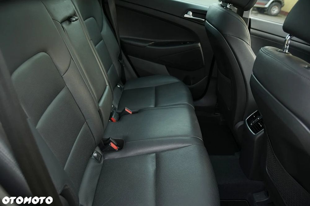 Hyundai Tucson blue 1.7 CRDi 2WD Trend - 16