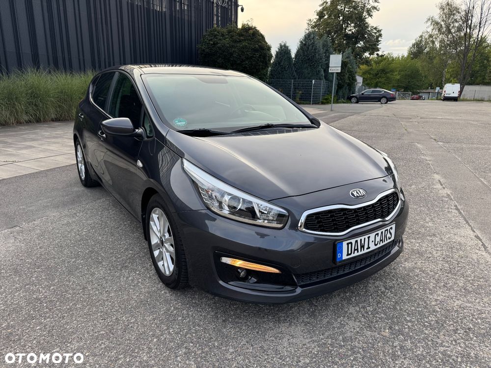 Kia Ceed 1.6 GDI ISG Platinum Edition - 9