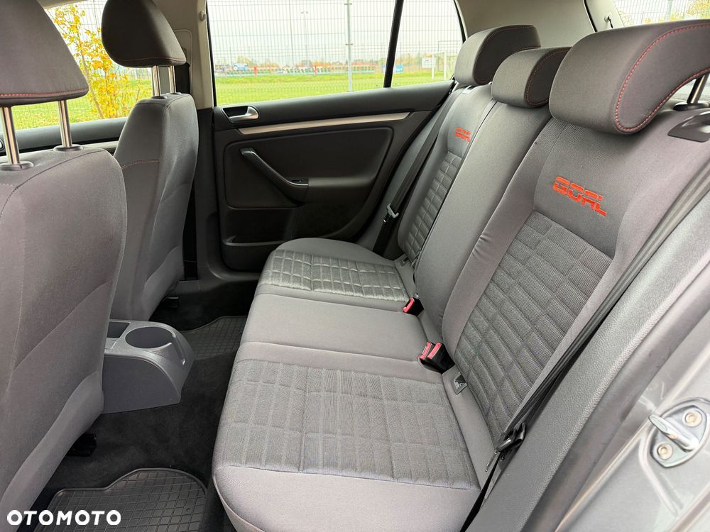 Volkswagen Golf - 19