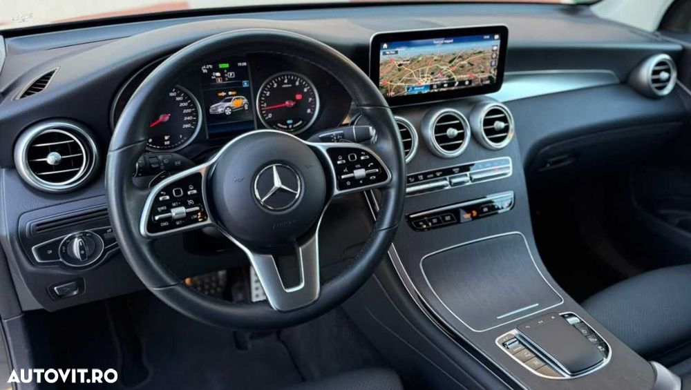 Mercedes-Benz GLC - 22