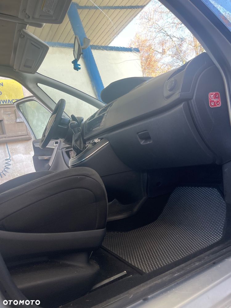 Citroën C4 Picasso 1.6 HDi FAP Confort - 10