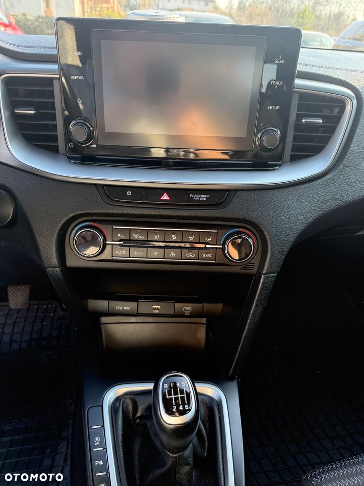 Kia Ceed 1.5 T-GDI M - 15