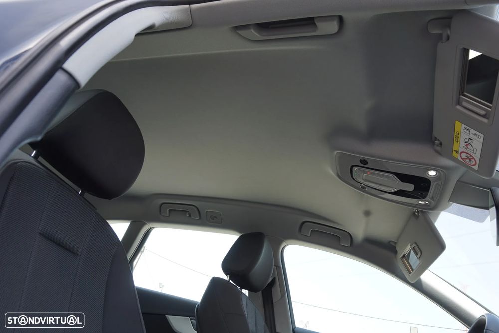 Audi A4 Avant 30 TDI Advanced S tronic - 54