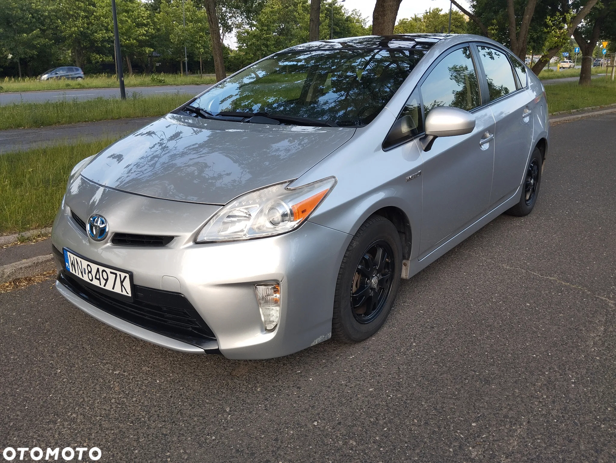 Toyota Prius (Hybrid) - 2