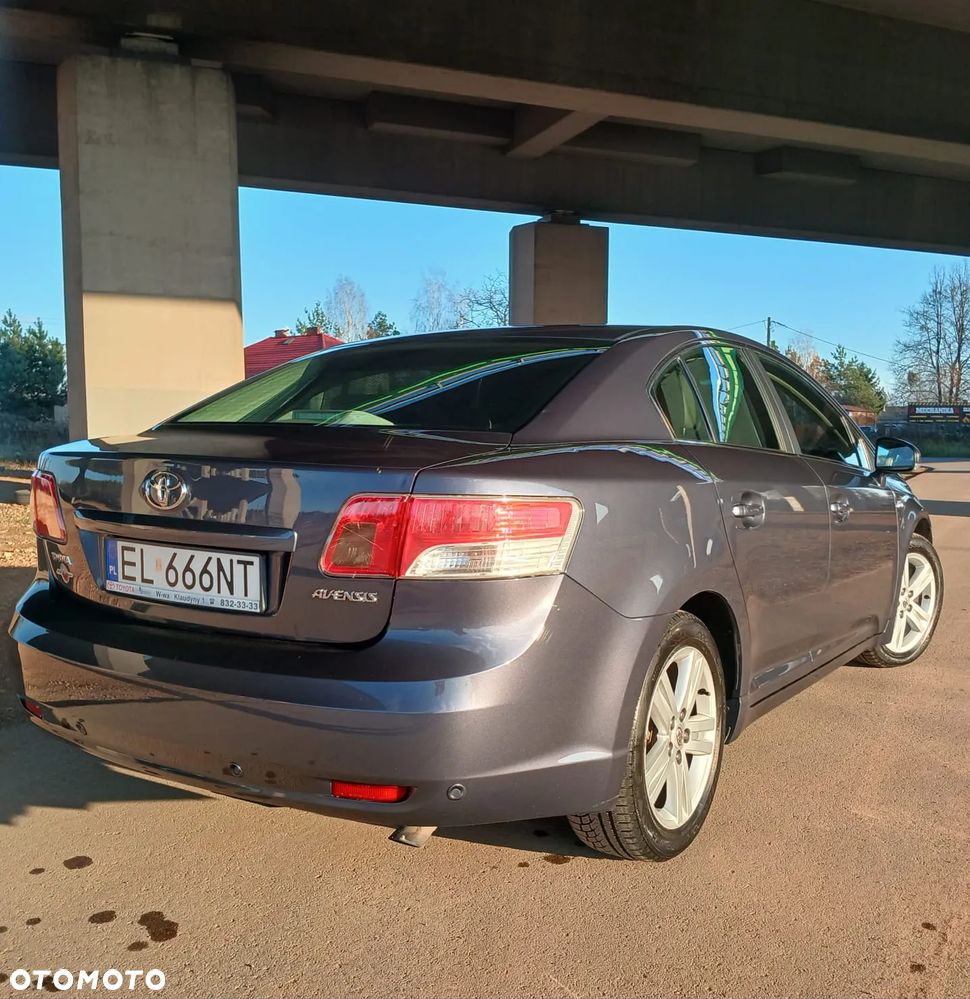 Toyota Avensis 2.2 D-CAT Prestige NAVI - 5