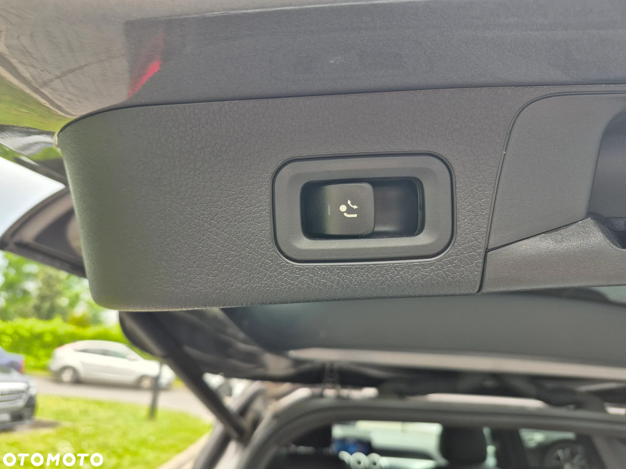 Mercedes-Benz GLB 200 Progressive 7G-DCT - 28