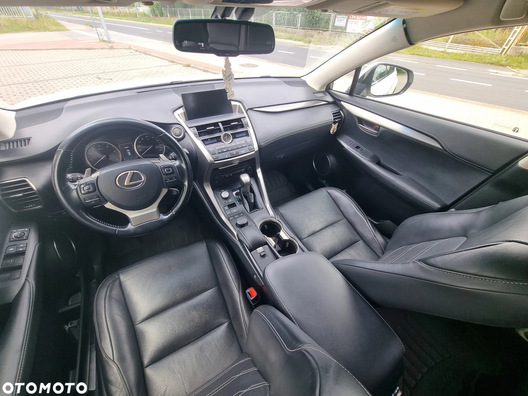 Lexus NX 200t Comfort AWD - 19