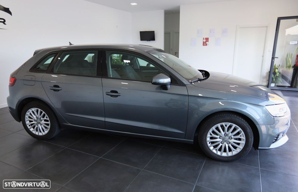 Audi A3 Sportback 1.6 TDI Design - 6
