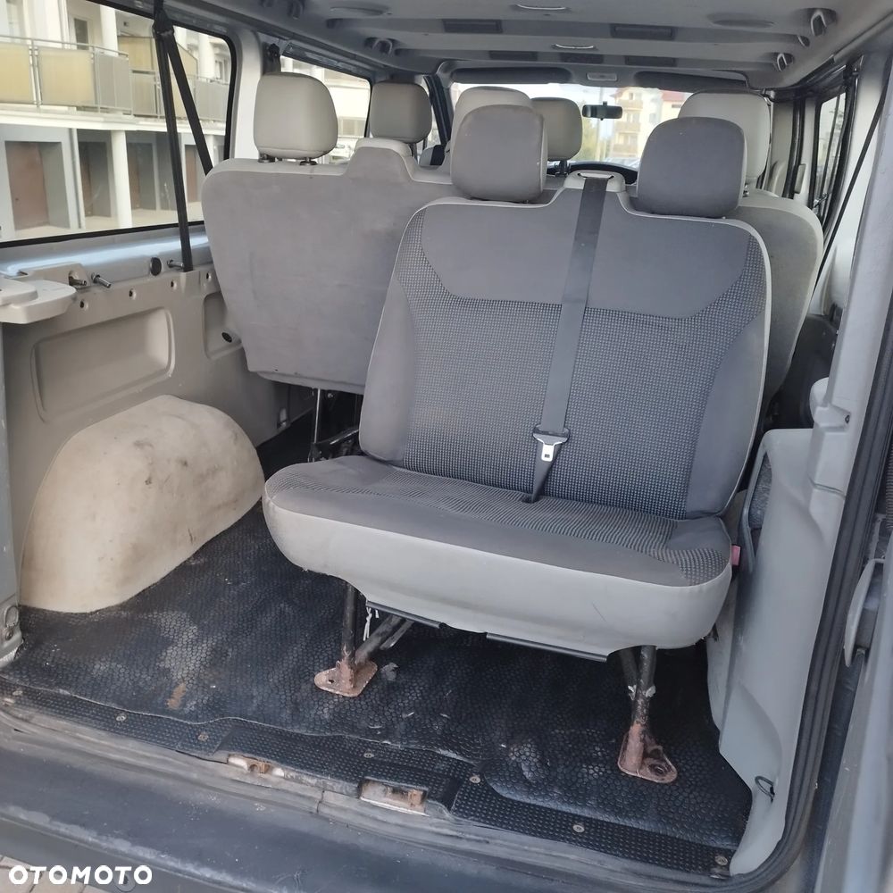 Opel Vivaro - 11