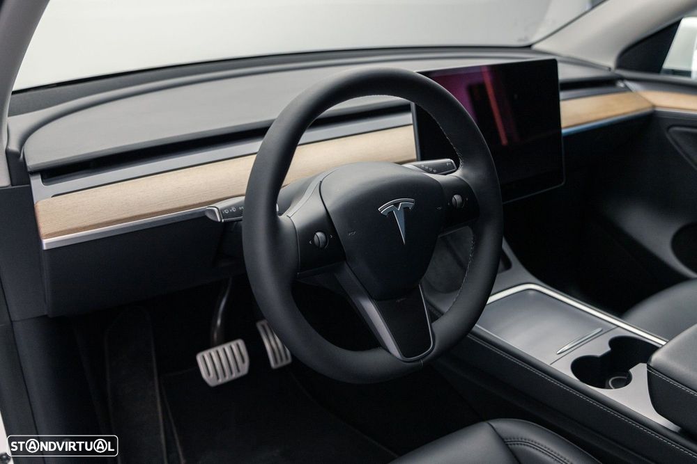 Tesla Model Y Performance Dual Motor AWD - 8