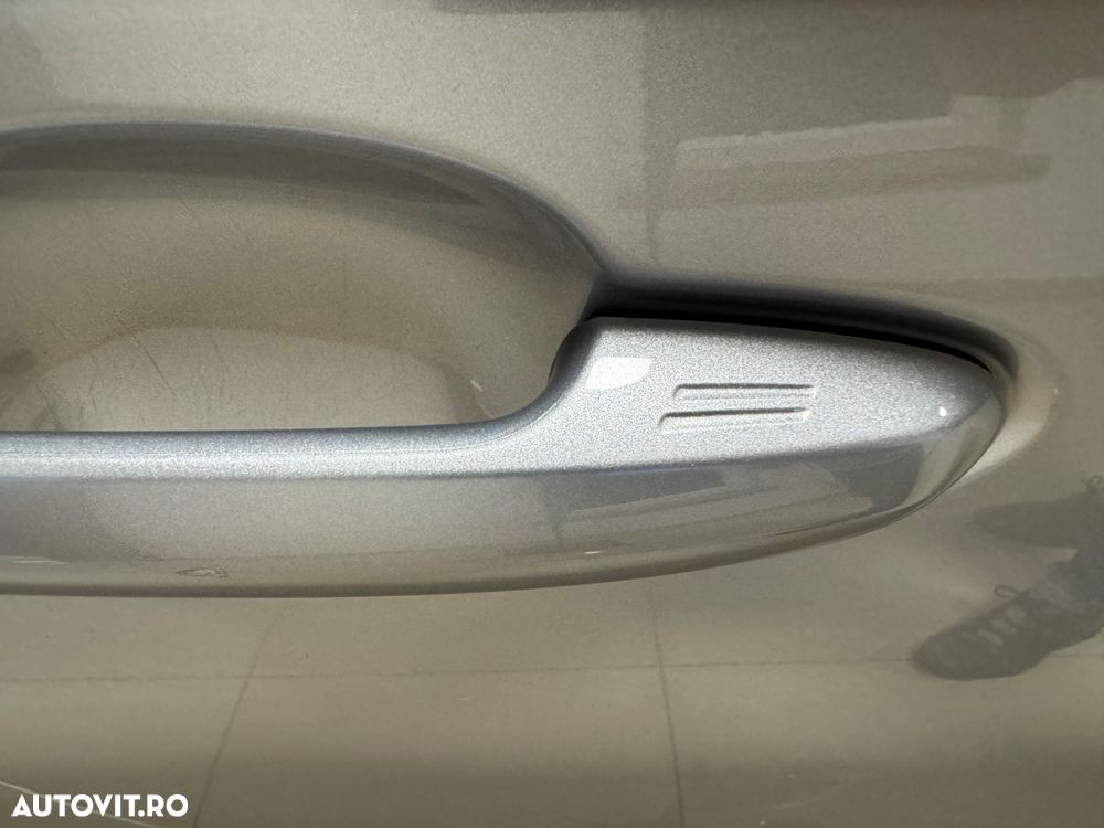 Toyota RAV4 2.5 4x4 Hybrid Black Edition - 32