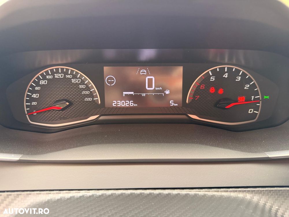 Peugeot 208 1.2 L PureTech STT Active - 10